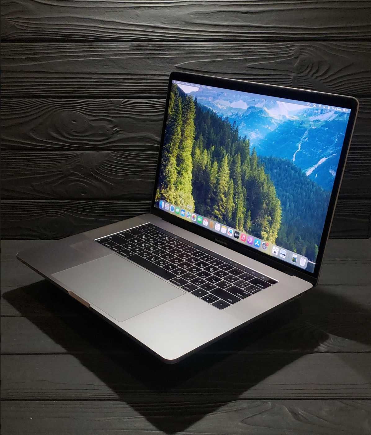 ГАРАНТІЯ! Ноутбук MacBook Pro 15'' MPTT2 2017 i7/16/512/Pro560, 4GB