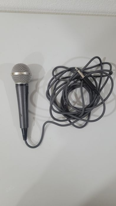 Microfone dinâmico akai
