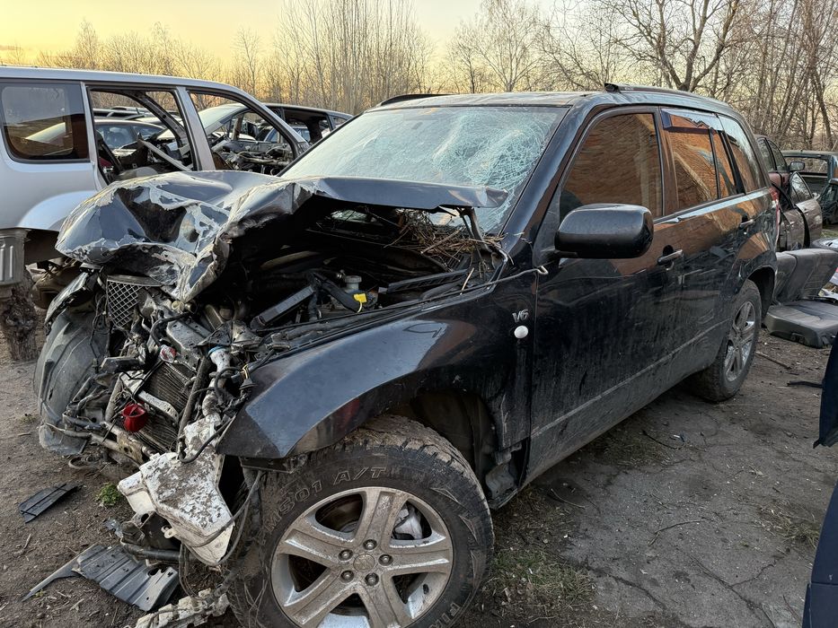 Розборка Suzuki Grand Vitara,Разборка,Запчастини Гранд вітара 2.7