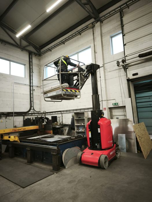 Wymajmę Podnośnik słupkowy 10 m  Manitou, Haulotte elektryczny