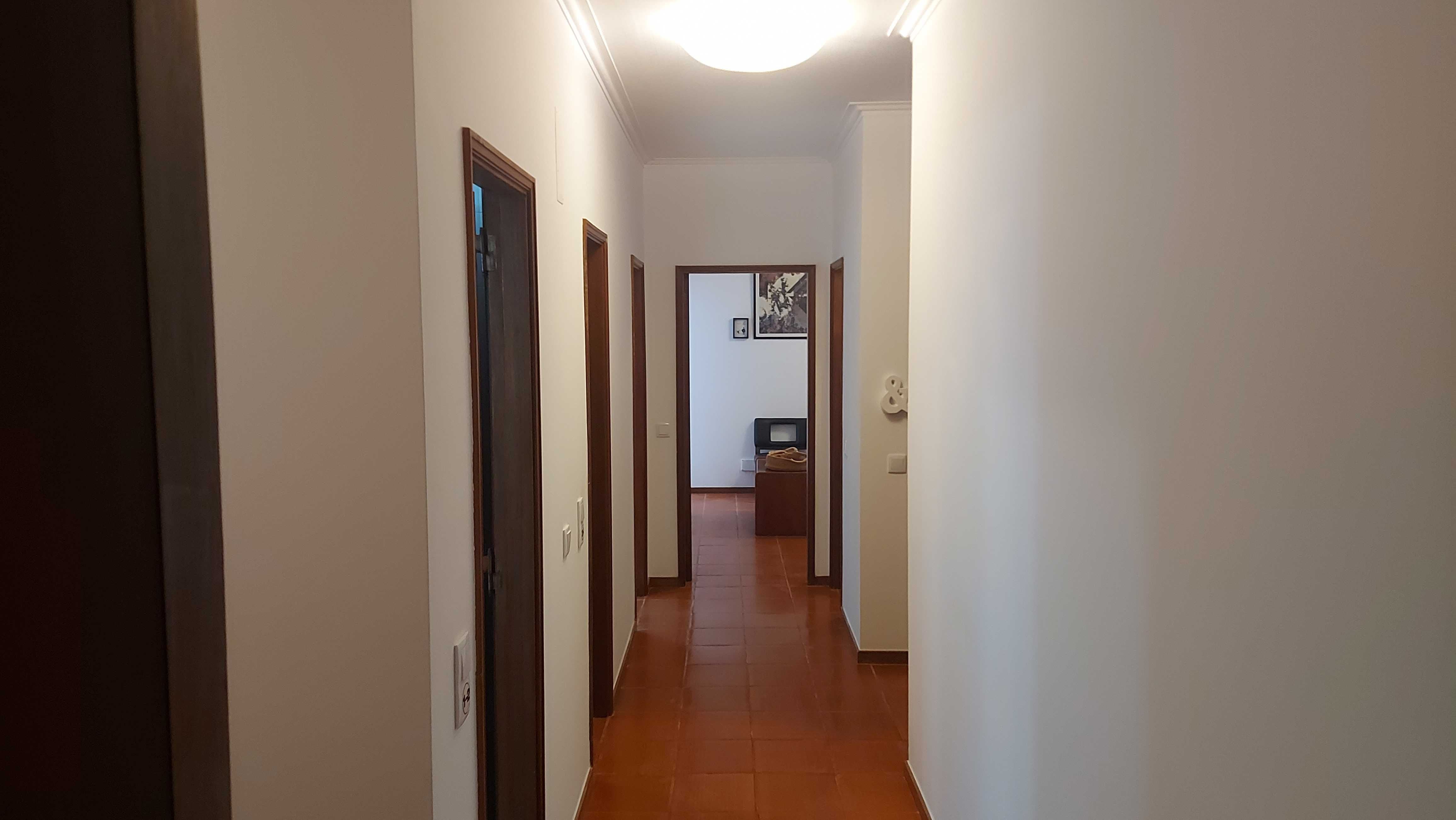 arrendo quarto a rapazes estudantes universitários