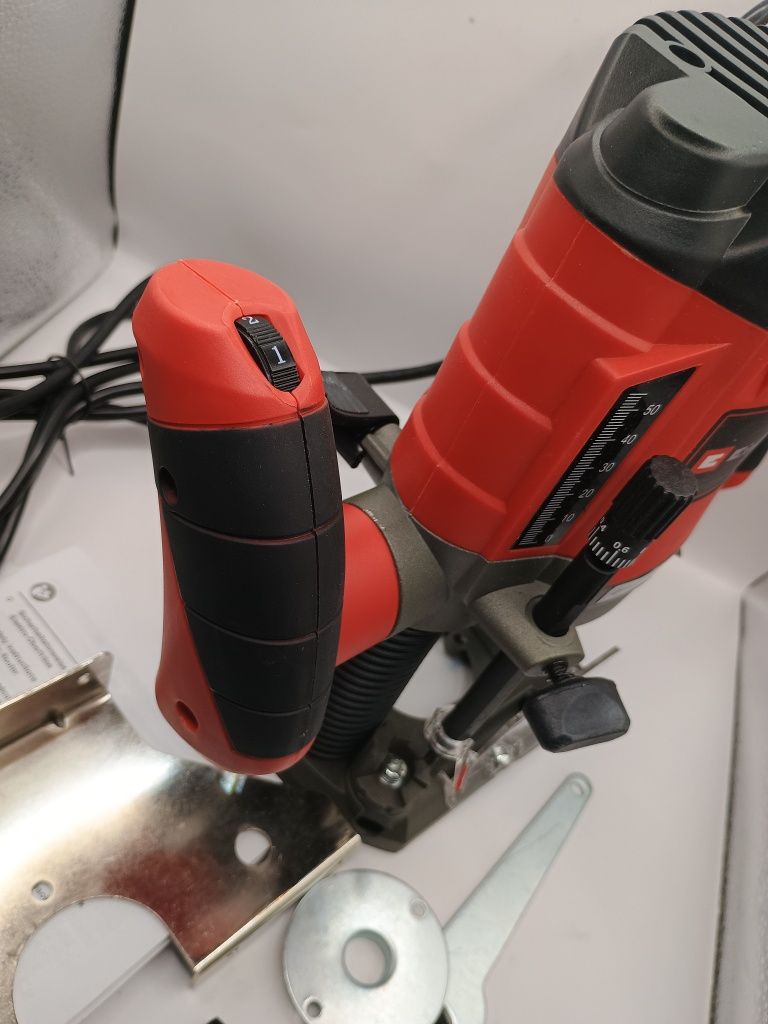 Frezarka Einhell TC-RO 1155 E gornowrzecionowa
