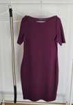 Vendo um vestido de cor fuxia novo tamanho  42