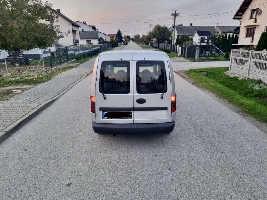 Opel combo 5osobowy