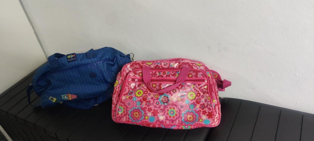 Vendo 2 malas de bebé urgência