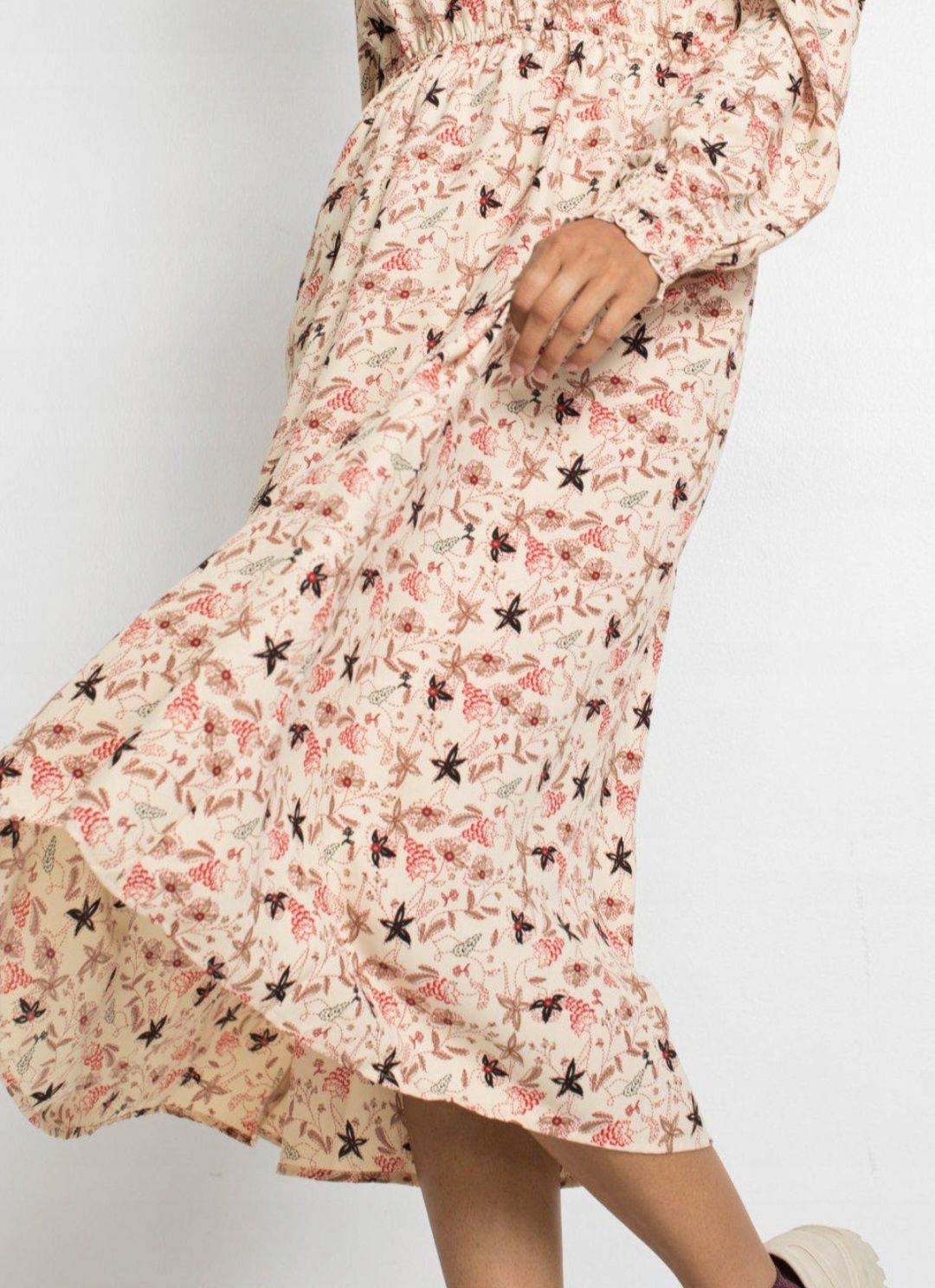 Nowa sukienka boho kremowa 48