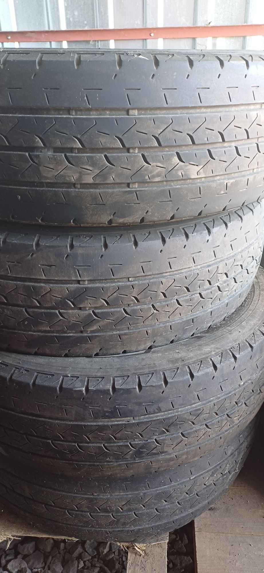 Opony dostawcze Bridgestone 225/65/16 C z 2020r 4 szt.