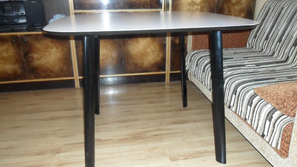 stolik kuchenno salonowy