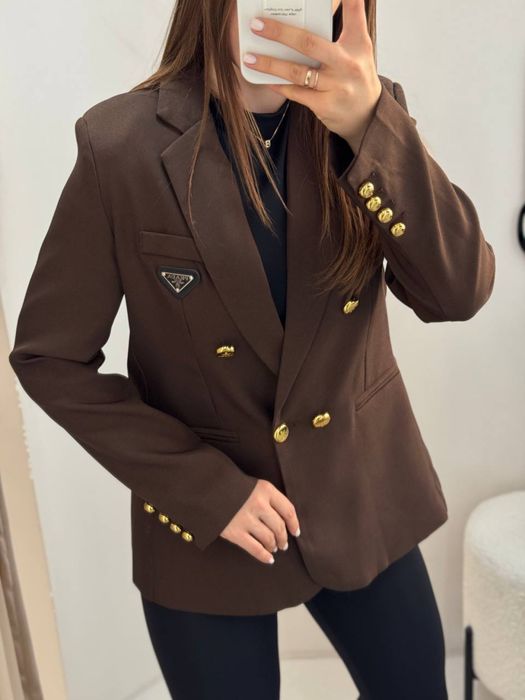 Жіночий піджак коричневий Prada
