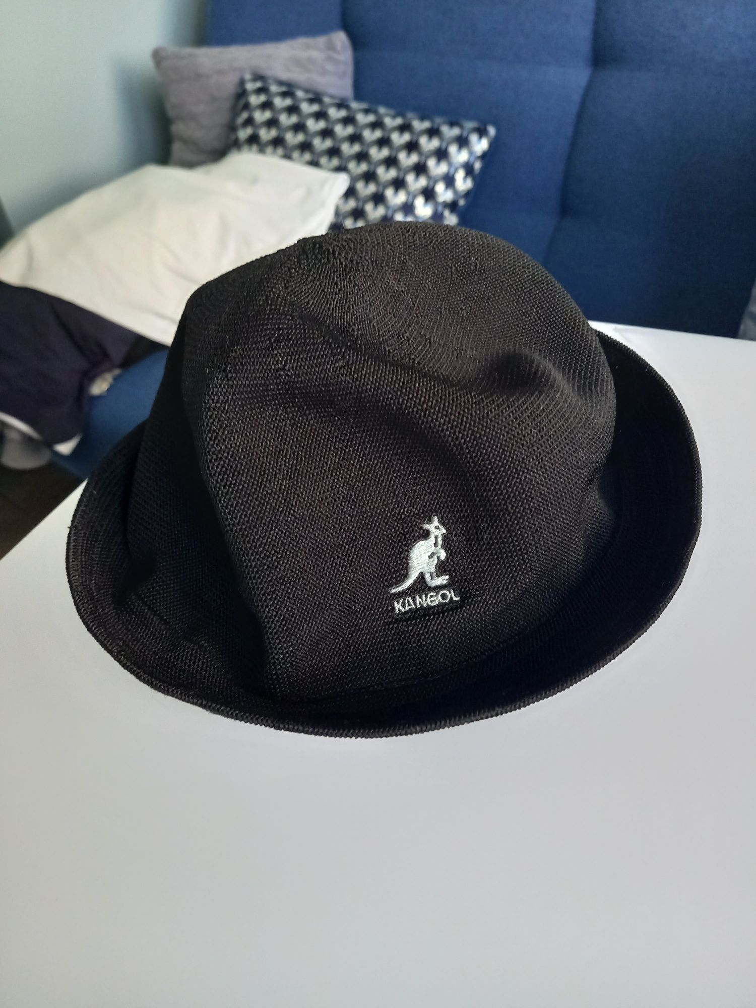 Czarny kapelusz kangol bucket kangol