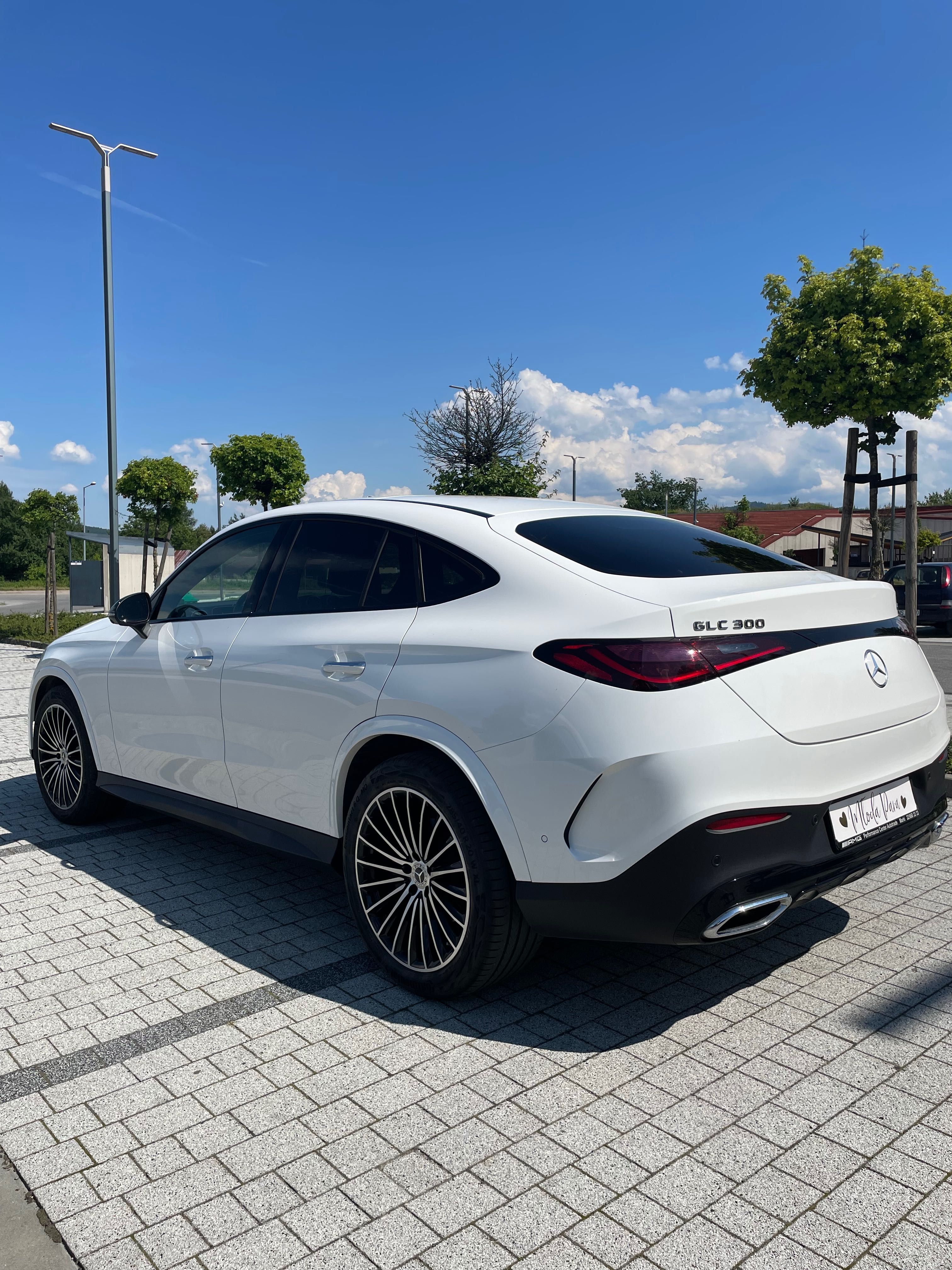 Auto do ślubu Mercedes Glc