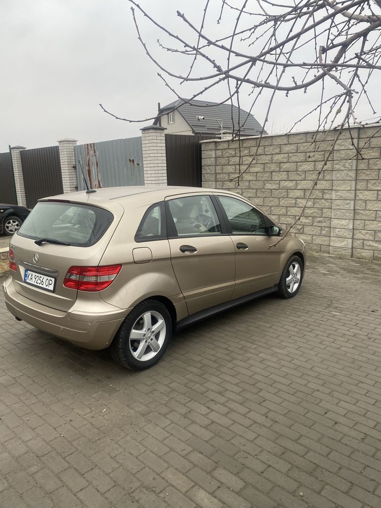 Продам авто в дуже гарному стані