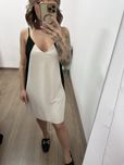Pudrowo czarna sukienka zara