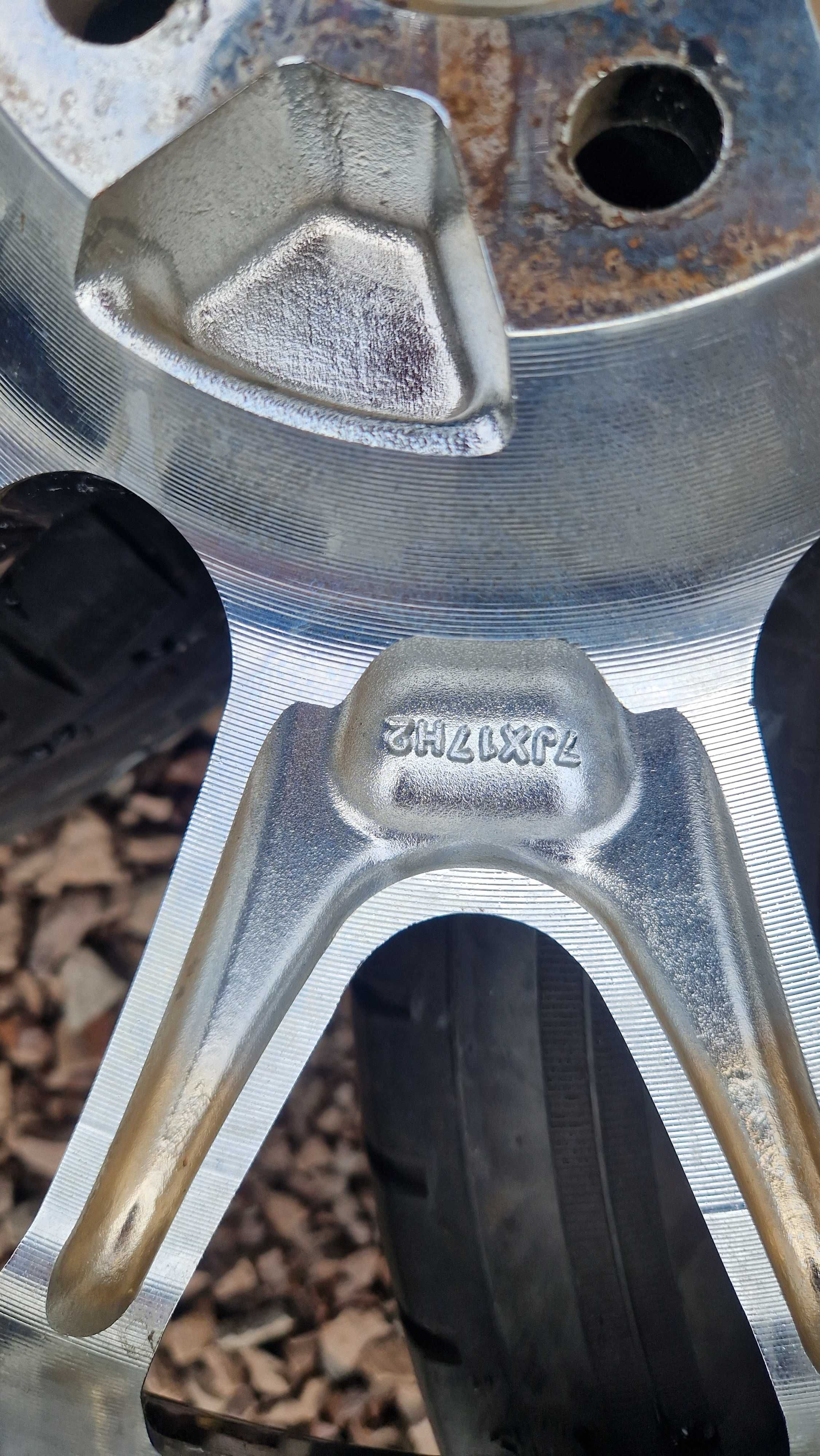 Felga aluminiowa VW Seat Skoda Audi Dotz Nardo 5x100 7Jx17 ET38 1szt
