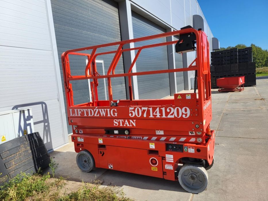 Wynajem podnośnika nożycowego