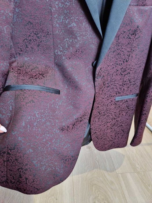 Marynarka smokingowa ślubna bordo