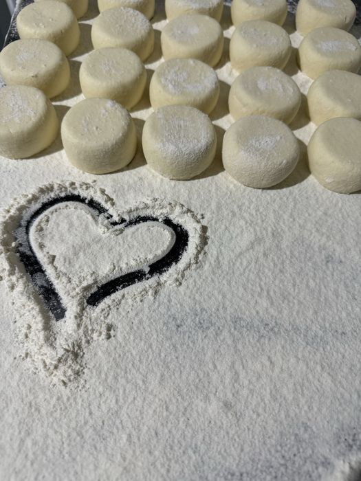 Домашні напівфабрикати сирники вареники пельмені