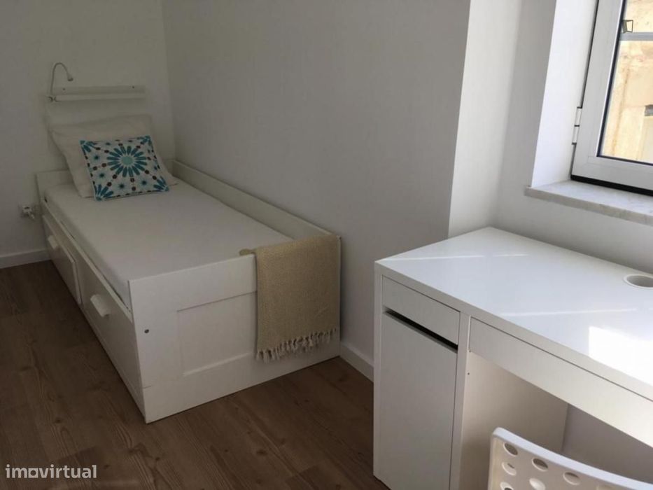 Quarto - localizado em Setubal