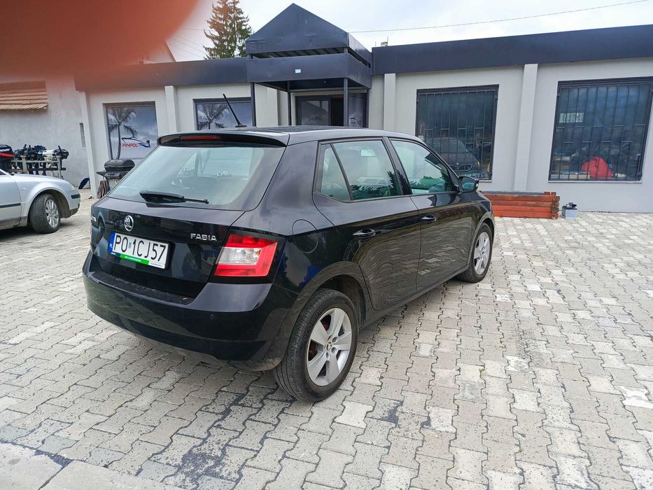 Śkoda Fabia 1.4 TDI 2017 rok salon Polska