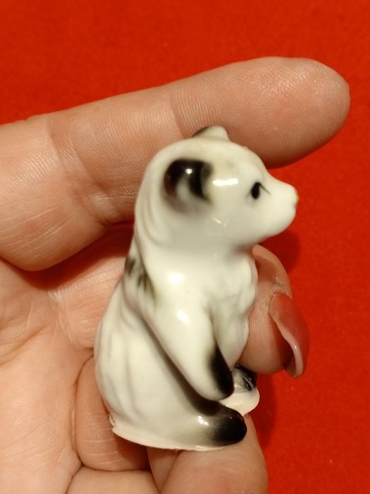 Figurka porcelanowa panda