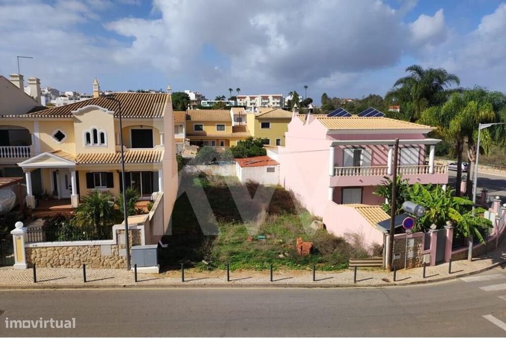 Terreno para Construção Urbana com 420m , permite até 144m de implanta