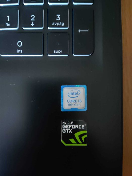 HP Pavilion - 15-bc450ns - Praticamente novo