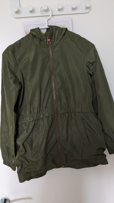 Вітровка для дівчинки