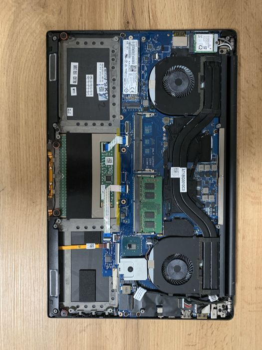 Dell XPS 9550, 9570 Precision 5520 запчастини