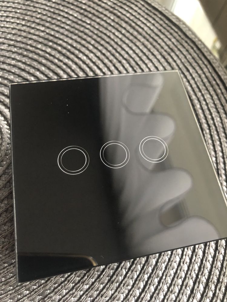 Czarny Szklany włącznik świecznikowy dotykowy potrójny smart home
