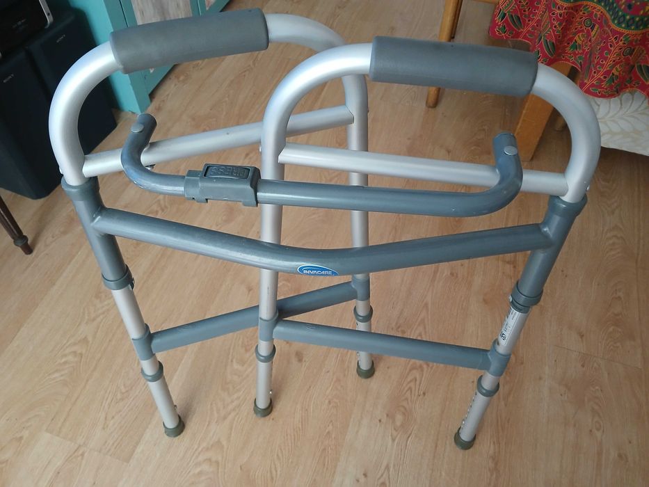 Andarilho facilitador de locomoção