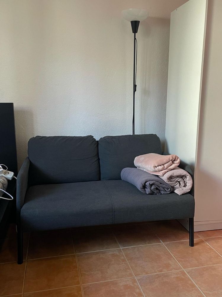 Sofá pequeno do ikea