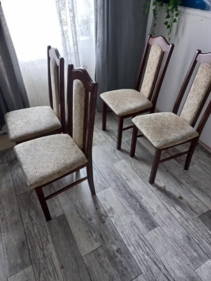 Stół i krzesła zestaw