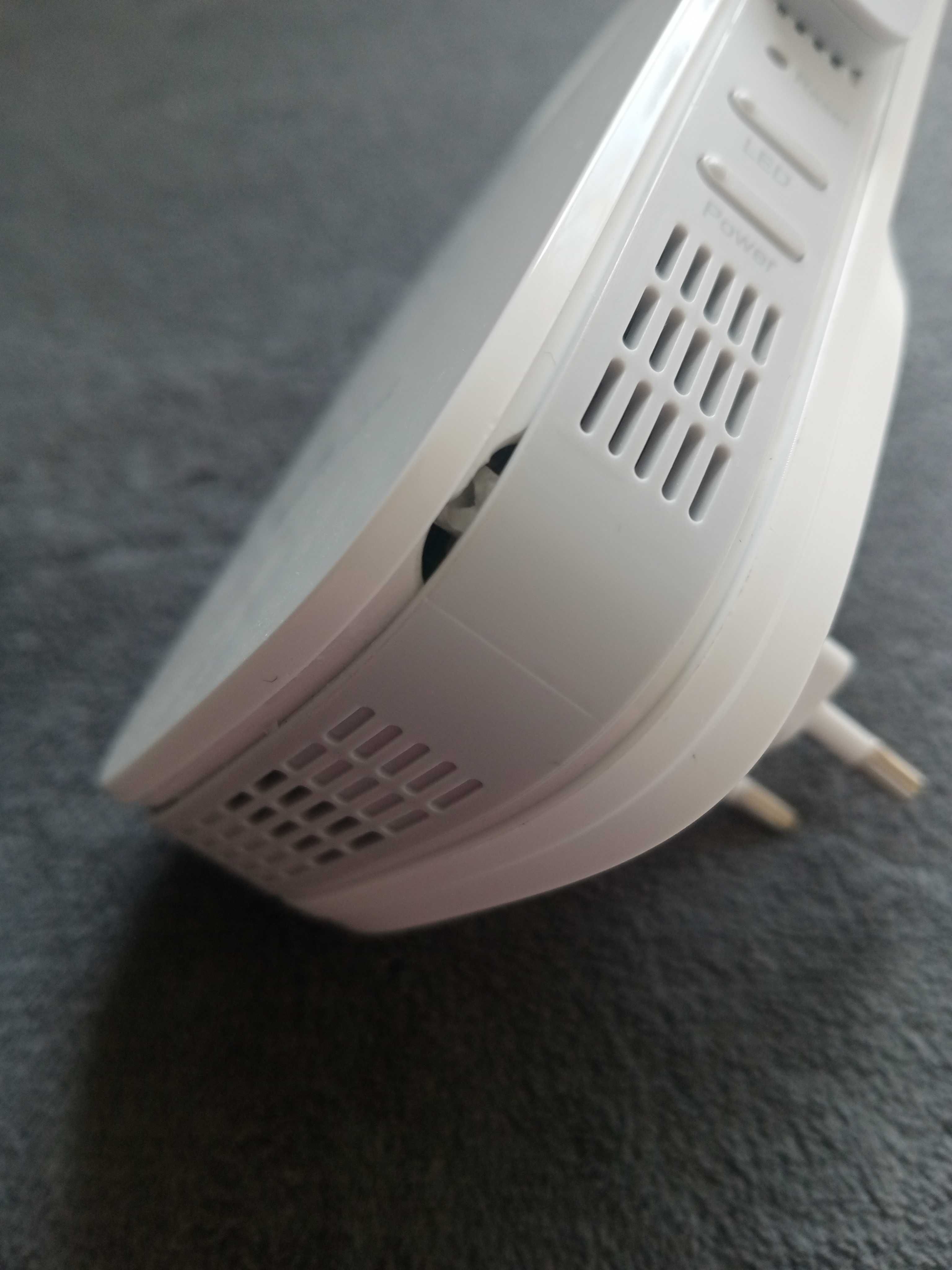 Repetidor de Sinal de Internet TP-LINK RE450 (AC1750)