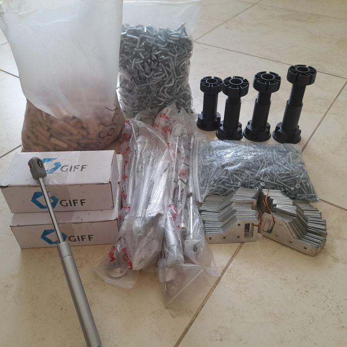 Продам мебельную фурнитуру
