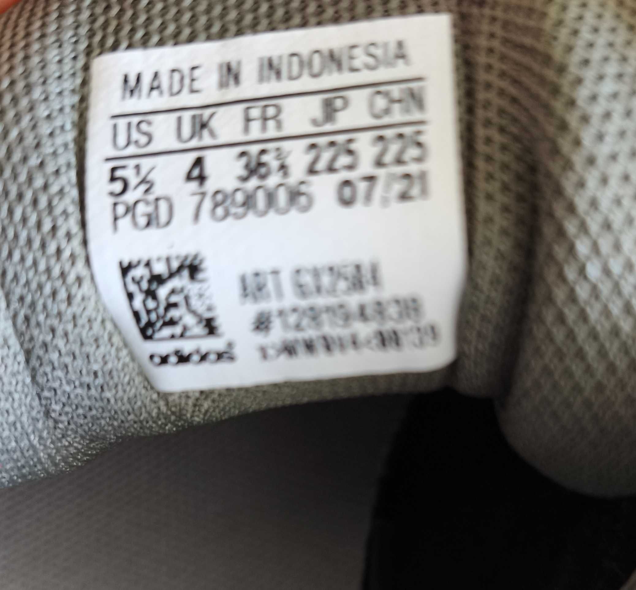 Кросівки Adidas Run Falcon 2.0 - 22,5 см устілка