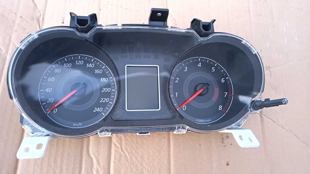 Licznik Mitsubishi Lancer VIII 1,5