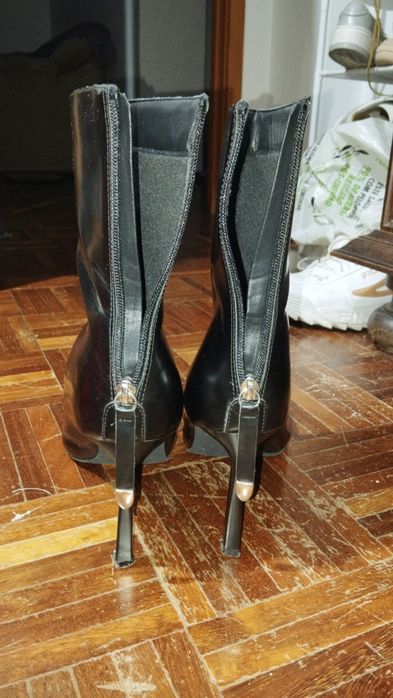 Bota preta cano médio