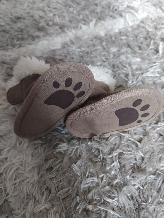 Nowe Kapcie buciki niemowlęce niechodki misie brązowe 6-9mc H&M