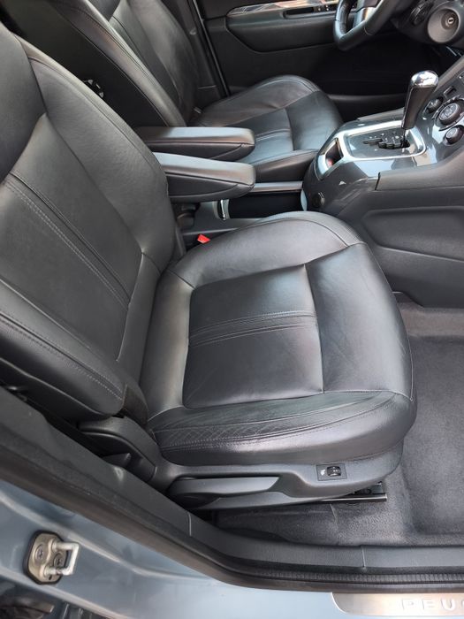 Продам Пежо 5008  2011г. после ДТП.