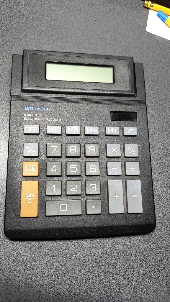 Kalkulator 8 miejsc duże cyfry