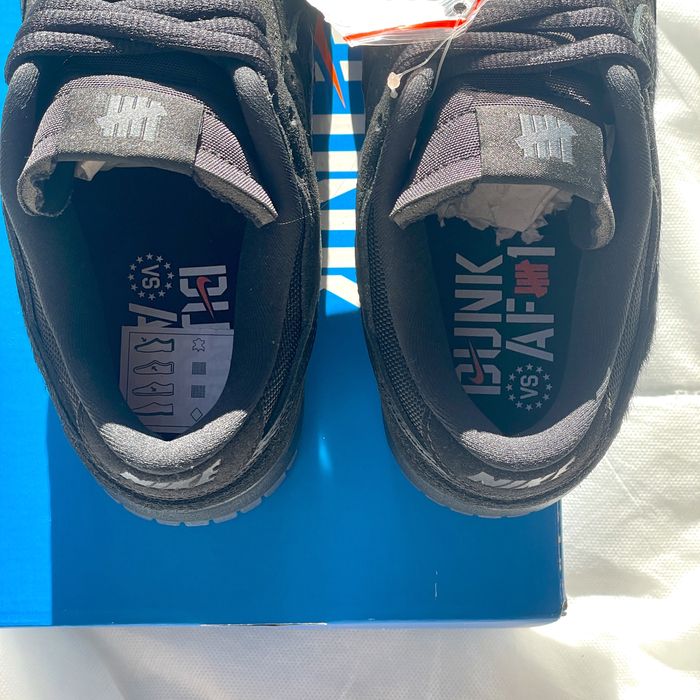Nike Dunk Low SP x Undefeated 5-On-it Raro