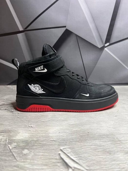 Зимние кроссовки Nike air Jordan