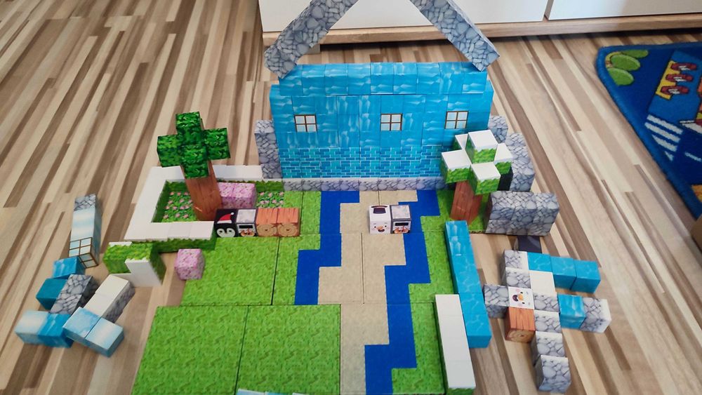 Klocki magnetyczne Minecraft Domek 122szt i 3 figurki.