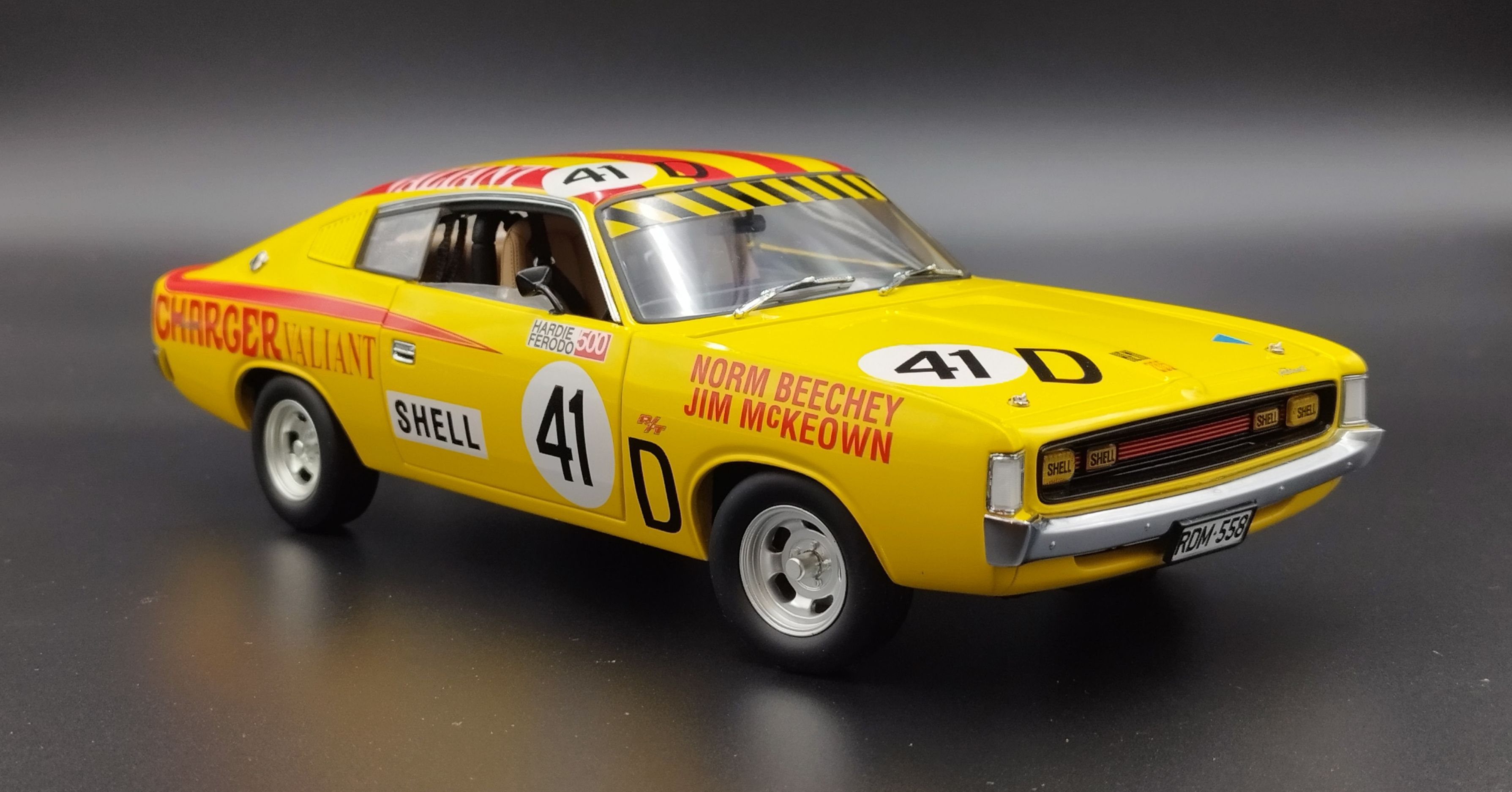 1:18 Classic Carlectables 1971 Chrysler Charger E38 R/T model używany