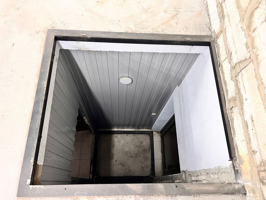 Офіс склад та виробниче приміщення з власним двором