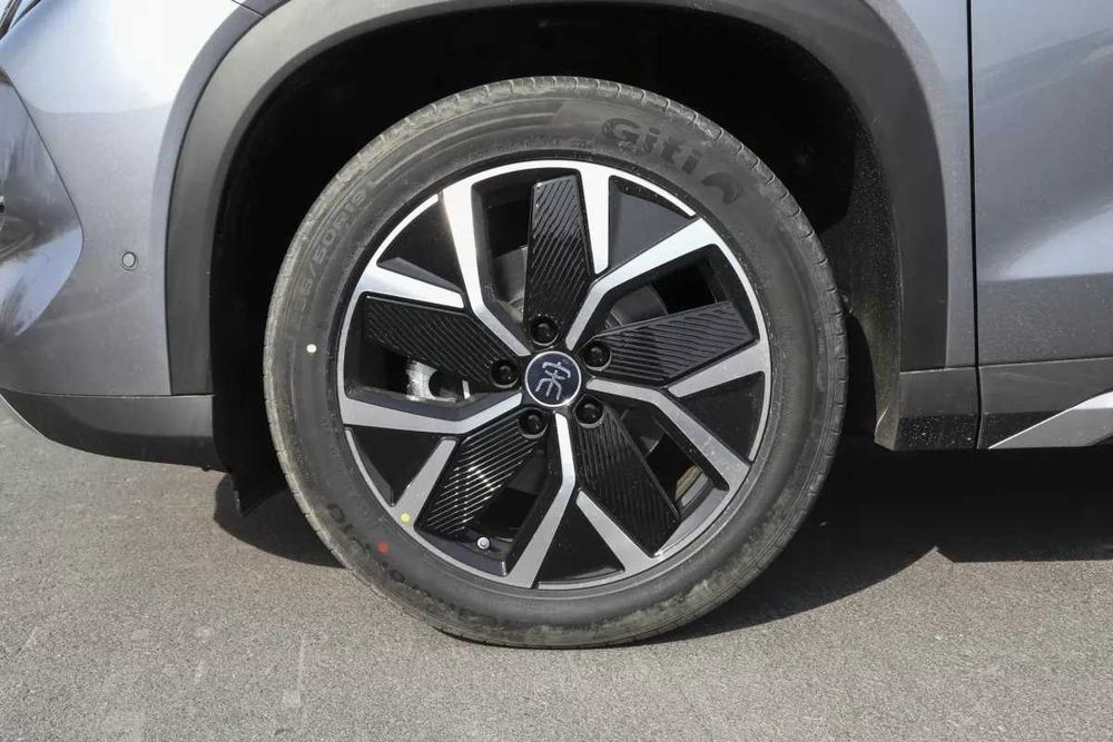 2025 BYD Song L DMi Beyond edition