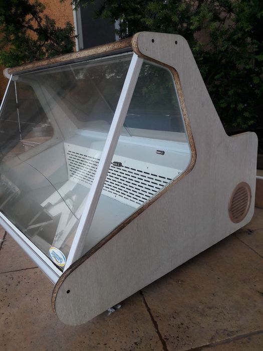 Продам холодильник для магаз,цена договорная инов