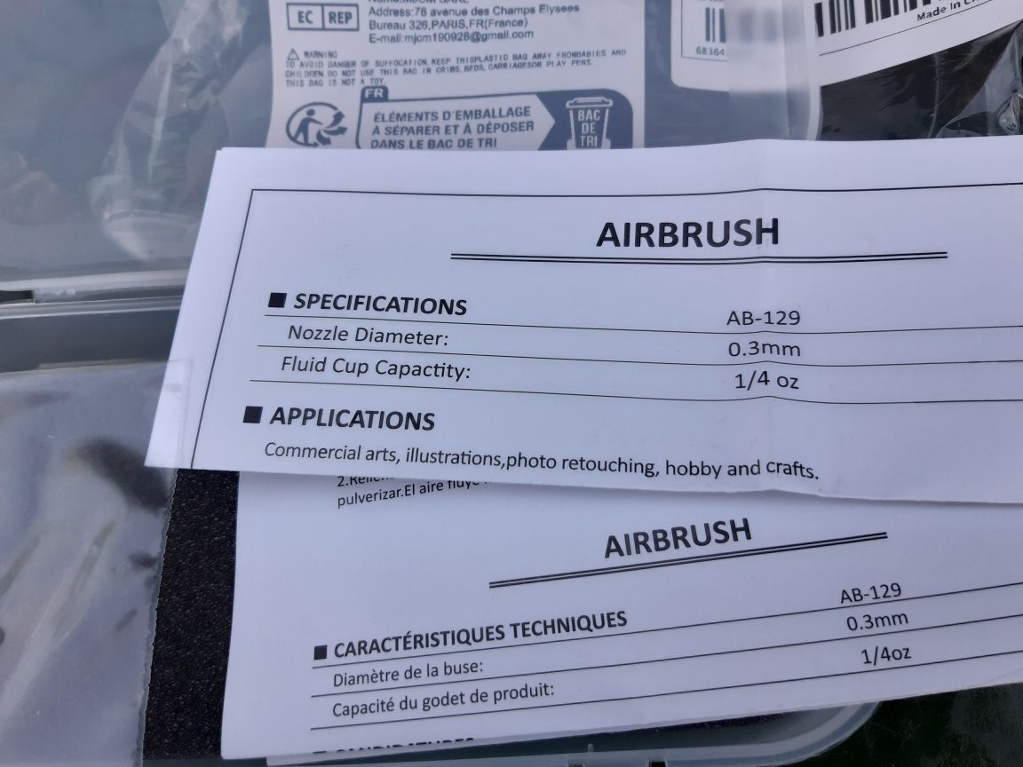 Aerograf do malowania precyzyjnego.  .