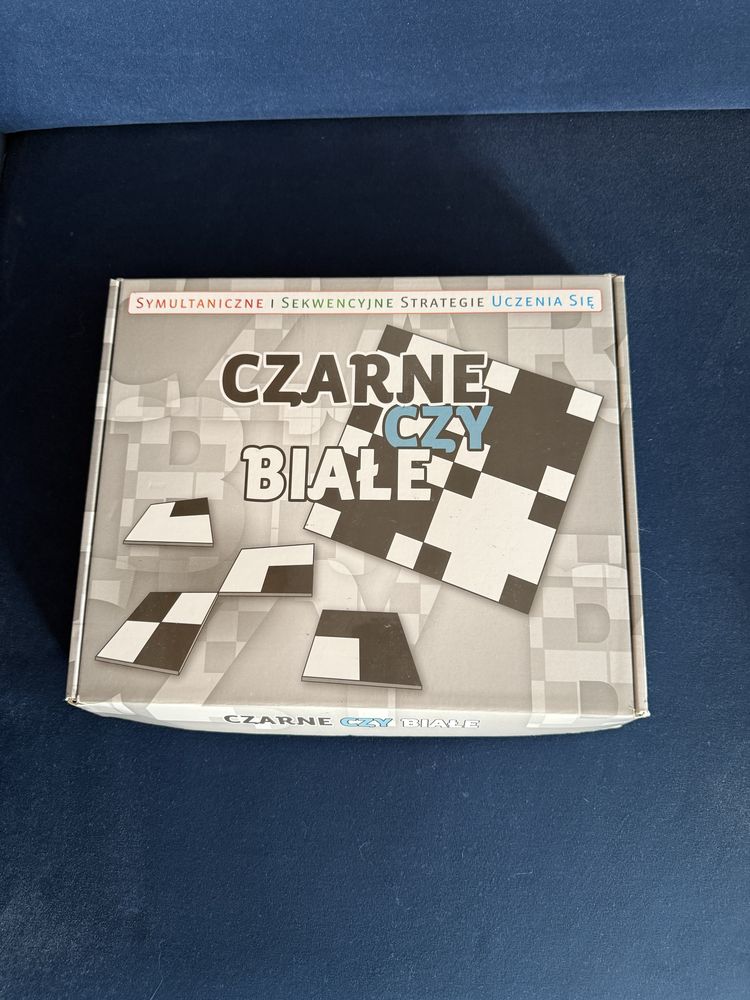 CZARNE CZY BIAŁE Symultaniczne i sekwencyjne strategie uczenia się