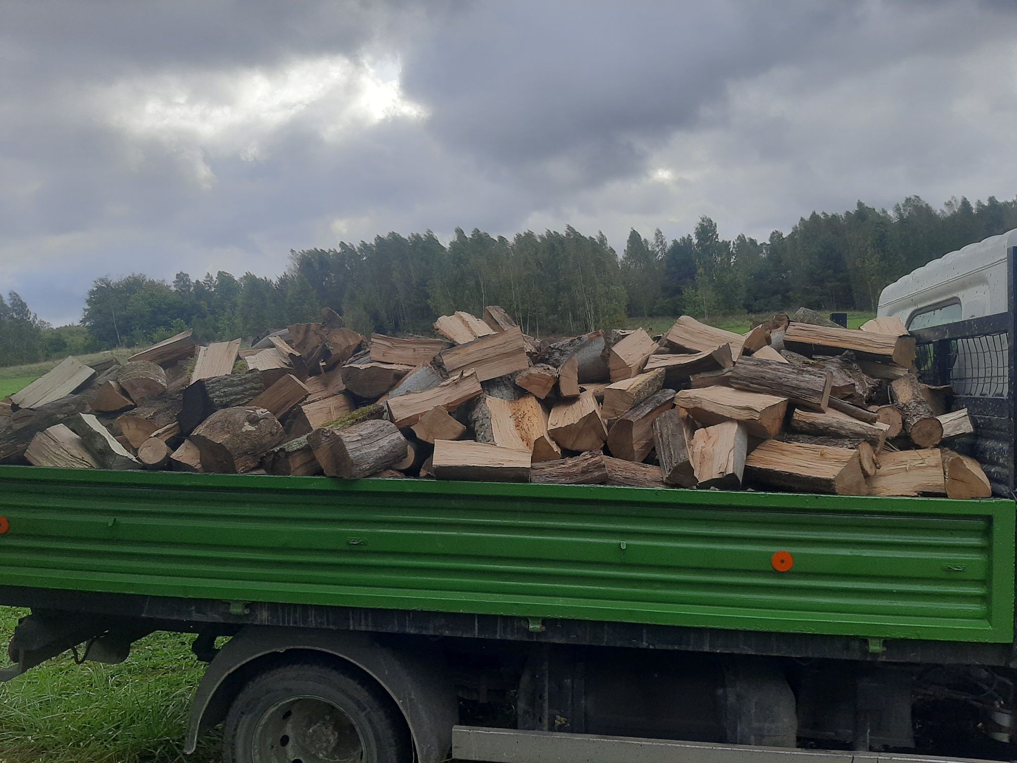 Opał sosna  drewno